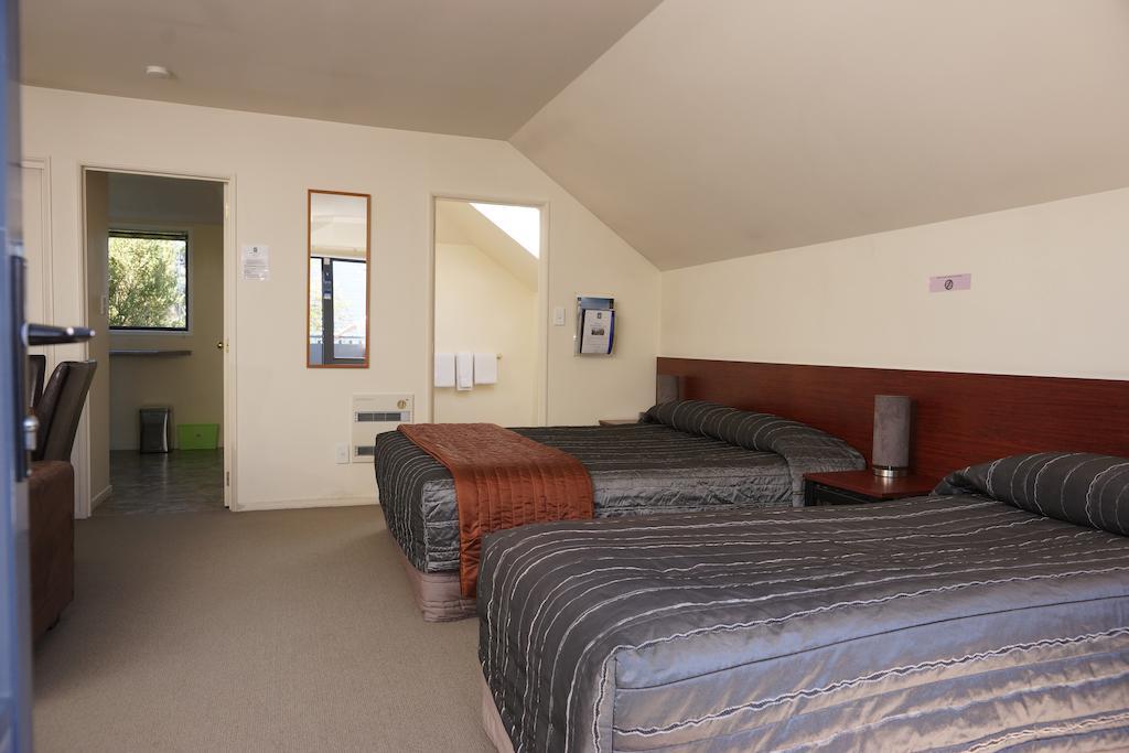 Sherborne Motor Lodge Крайстчёрч Экстерьер фото