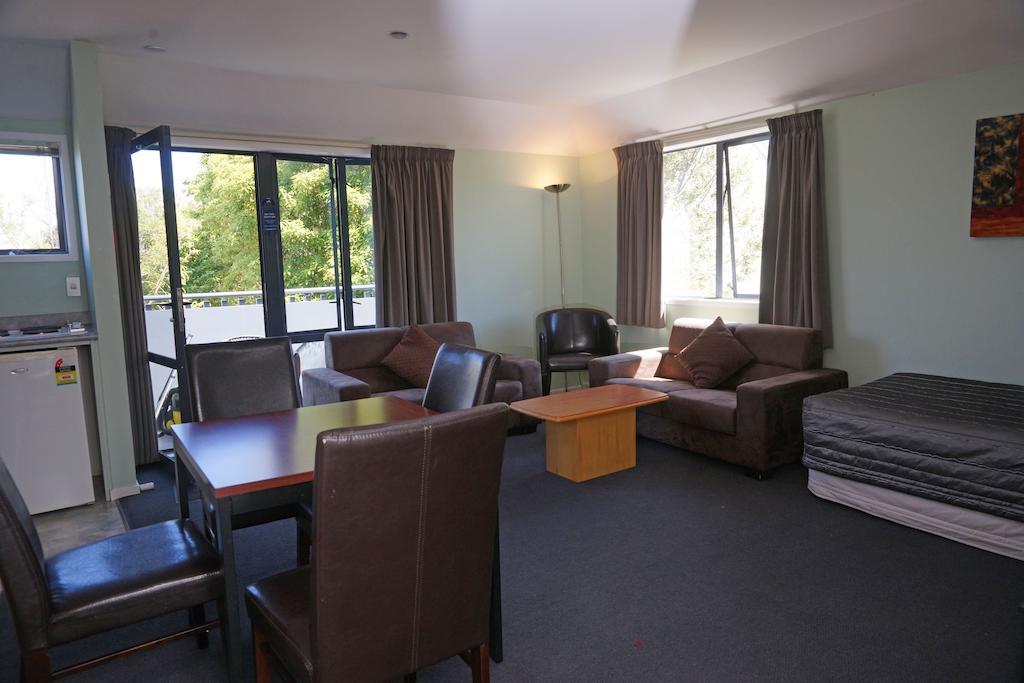 Sherborne Motor Lodge Крайстчёрч Экстерьер фото